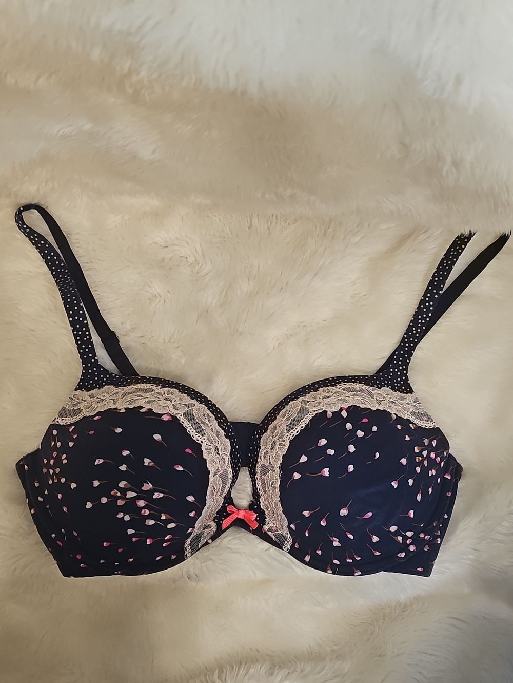 Victoria’s Secret Body by Victoria Push-Up Bra 36D Floral Lace